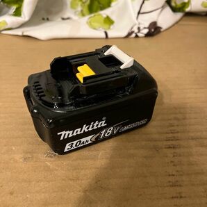 マキタ　純正品　18v 3.0Ah バッテリー　BL1830B 充電回数13回　makita リチウムイオン電池　