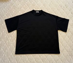 黒Tシャツ【TAKEO KIKUCHI】