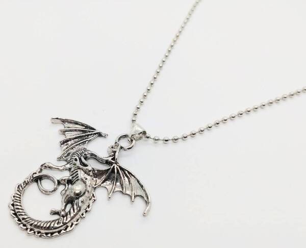 送料無料 ドラゴン モンスター 龍 ネックレス ペンダント シルバー ロック パンク ストリート ファンスマ