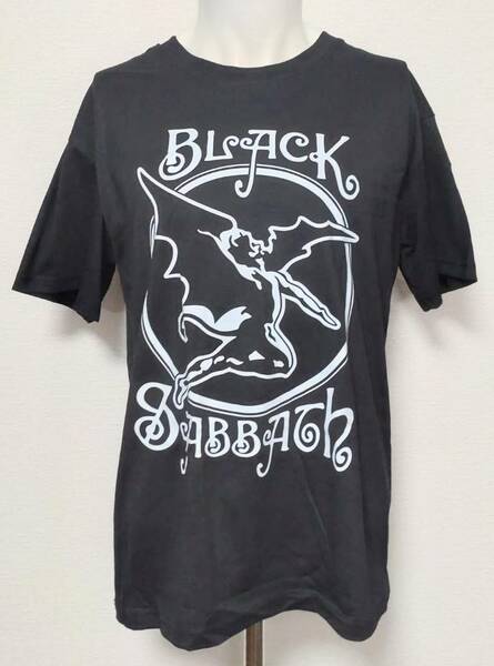 送料無料　【Lサイズ】ブラック・サバス　Tシャツ　半袖　ロックバンド　BLACK SABATH　白黒　ファンスマ