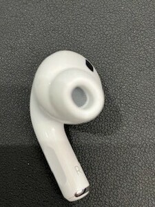 Airpods Pro 第二世代　【R】右側のみ　ケース無し　　返品不可　送料落札者負担