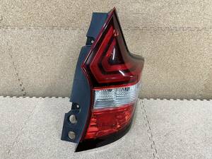 【美品】日産 ノート E12 右テールランプ LED ICHIKOH イチコー D202 26554-5WK0B【R6-2350B-K】NT