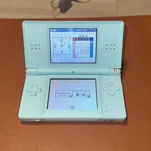  Nintendo DS Lite