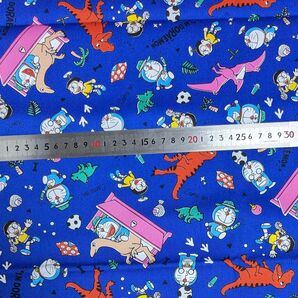 生地 ドラえもん Doraemon 恐竜 ブルー キャラクター生地 はぎれ
