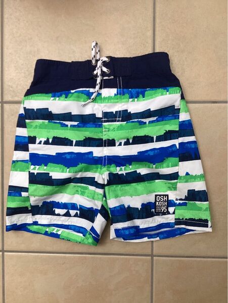 オシュコシュ 男の子水着 サイズ5