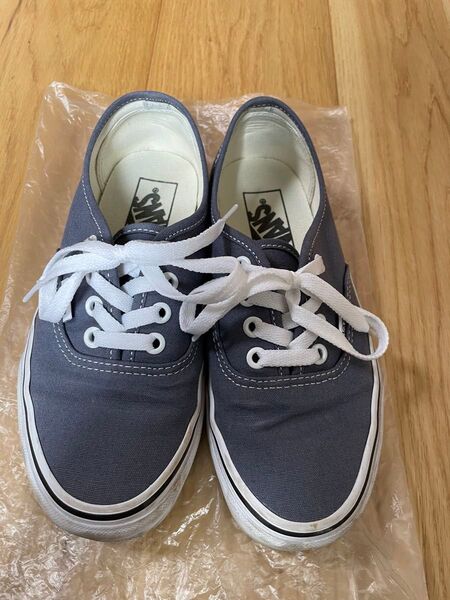 VANS バンズ スニーカー オーセンティック