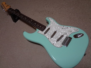 Squier by Fender Vintage Modified Surf Stratocaster Surf Green 中古
