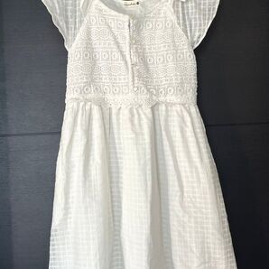 美品 ブランシェス ワンピース 白 140 刺繍 清楚 コットン