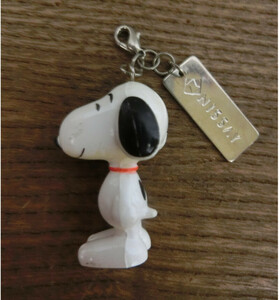 ●スヌーピー　日本生命プレート付き キーホルダー　SNOOPY　NISSAY　ノベルティ　マスコット　非売品 