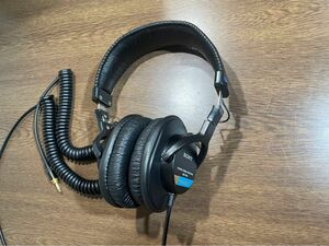 SONY MDR-7506 イヤーパッド交換済み