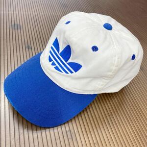 90s adidas アディダス キャップ 帽子 デサント ZB3303ホワイト ブルー コットン 刺繍 トレフォイル ロゴ スナップバック 00s OLD 古着