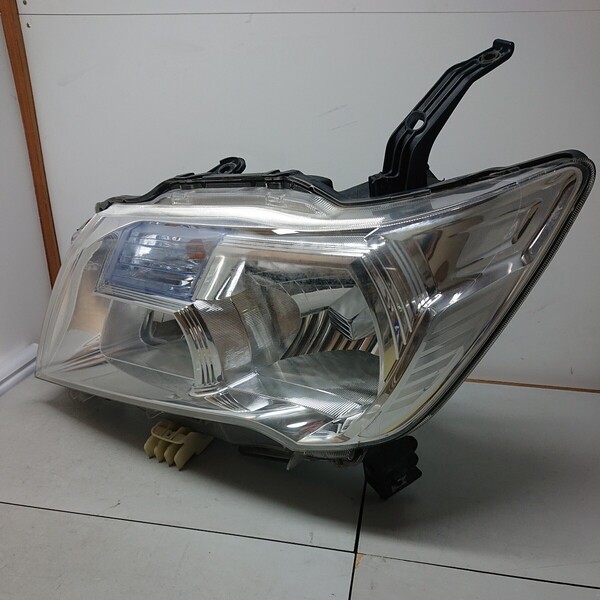 H25年式 日産 セレナ ハイウェイスター HFC26 純正 左 ヘッドライト キセノン 26060-1VM5A KOITO 100-23097