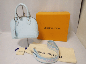 LOUIS VUITTON ルイヴィトン エピ アルマBB ブルーラグーン パステルブルー 2WAY ショルダー M22619 ネームタグにイニシャル 美品