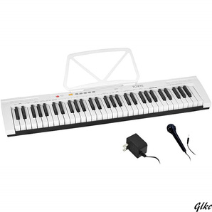 【初心者でも使いやすいコンパクトで持ち運び便利な電子キーボード】 61鍵盤 日本語表記 300ボイス 軽量スリム設計 初心者向け