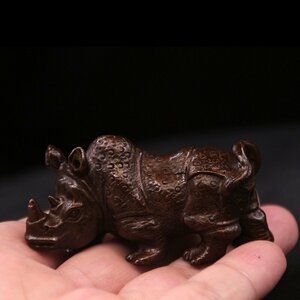 茶寵『サイ』東洋彫刻 純銅製 置物 民芸品 細密彫刻 茶道具 総長6cm