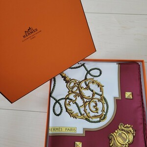 HERMES エルメス スカーフ　カレ90　箱付