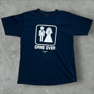 【 GAME OVER 】 90s 00s 結婚 ゲームオーバー Tシャツ パロディ ハングオーバー キャラクター アート ヴィンテージ 90年代 2000年代