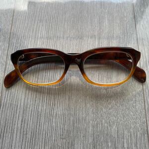 3. tortoise shell glasses .... glasses times entering 42g