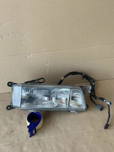 ka206 Isuzu Isuzu Giga PKG-CYJ77W8 original ISUZU HID head light headlamp right side driver`s seat side KOITO 100-21683