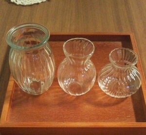新品 3種類　ミニ花瓶　フラワーベース 　3個セットです。昭和レトロ アンティーク 花器
