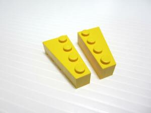 レゴ★黄色の２×４ウェッジパーツ（左右ペア・中古品）