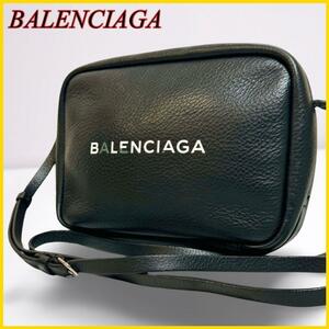 バレンシアガ BALENCIAGA エブリディ カメラバッグ ショルダーバッグ 斜め掛け レザー 黒 ブラック ロゴ ロゴ型押し メンズ ビジネス 人気