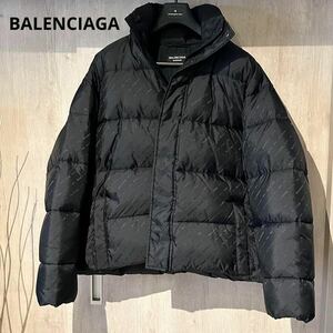 新品未使用 23AW BALENCIAGA バレンシアガ 総ロゴ柄 オーバーサイズ ダウンジャケット 44サイズ 黒 ブラック XXLサイズ相当 メンズアウター