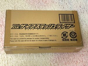 未開封　仮面ライダーゼロワン　DXザイアスラッシュライザー　仮面ライダー迅　バーニングファルコン プラグライズキー　バンダイ