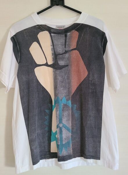 【最終価格】CHOOSE ME 拳ピースプリントTシャツ チューズミー