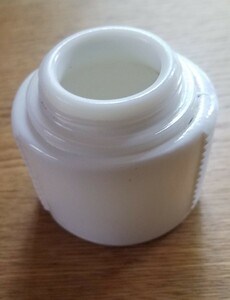昭和レトロ 乳白ガラス瓶　化粧瓶
