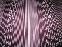 【京わぎれ】正絹 長襦袢はぎれ 縦縞に桜散し 紫系 うそつき袖・替え袖用2.2m②_画像4