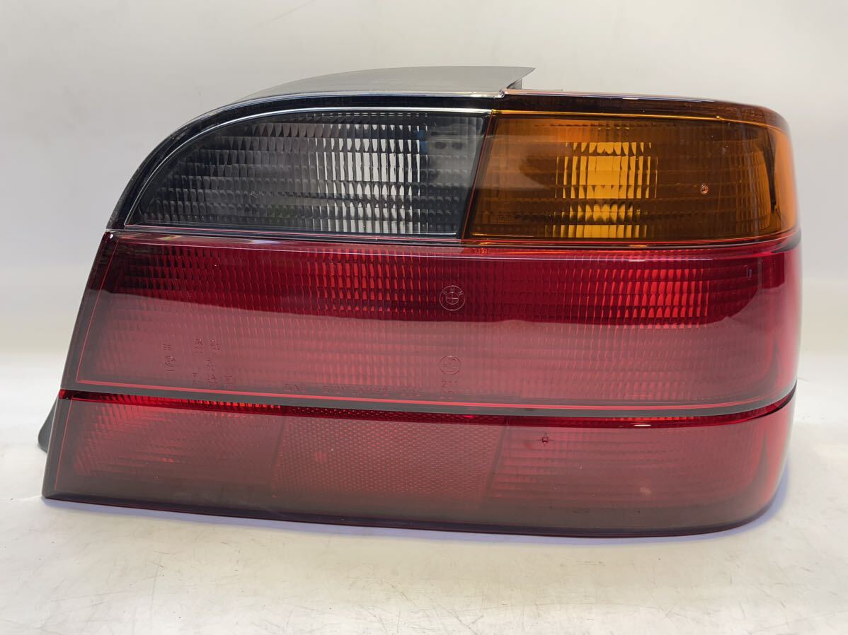 BMW E38 7シリーズ　右テールランプ　純正新品 品番　6321836008