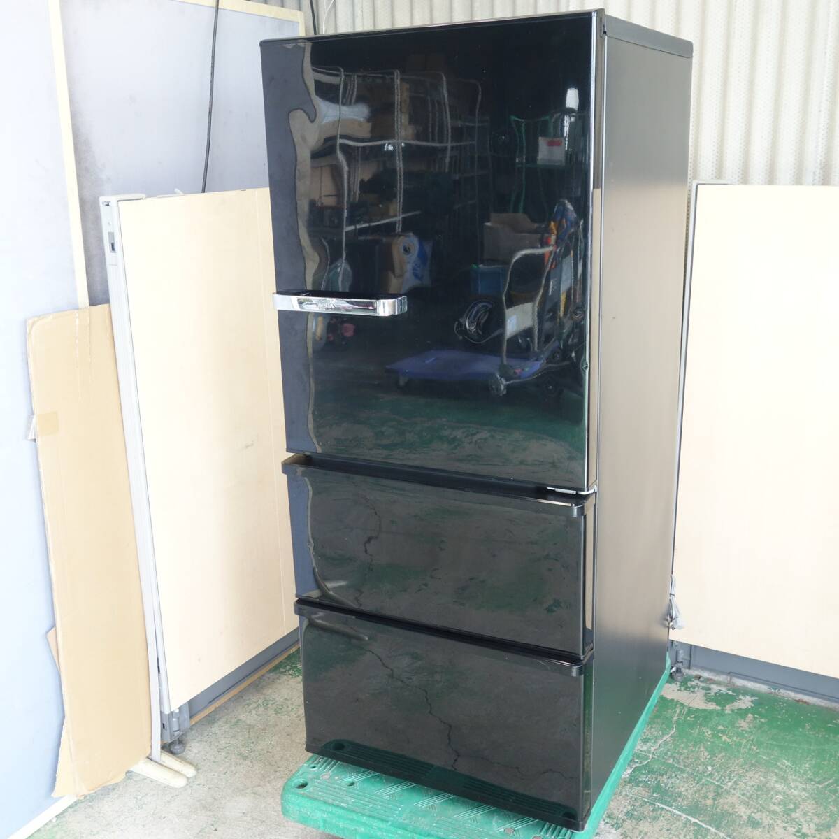 20年製 AQUA 238L 3ドア 冷蔵庫 AQR-SV24HBK(W) 右開 生活家電