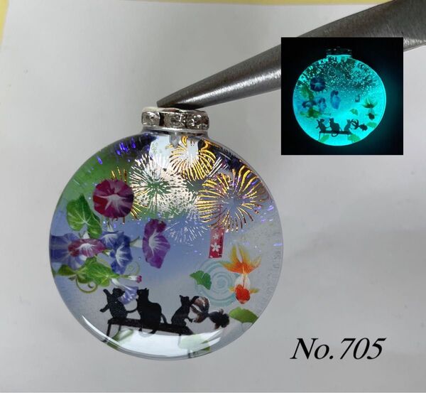 展示用/レジン/花火を眺める子猫達 朝顔 風鈴 金魚 蓄光 オルゴナイトネックレス