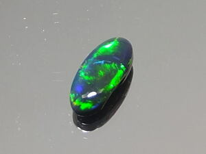 [24698] маленький шарик но neon . цвет светит натуральный black opal разрозненный 0.22ctso-ting память есть 