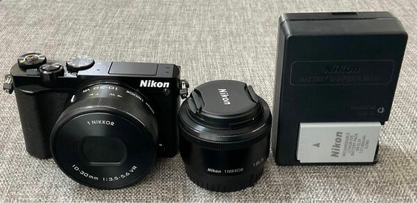 Nikon Nikon1 J5ミラーレス一眼　ダブルレンズ　ブラック
