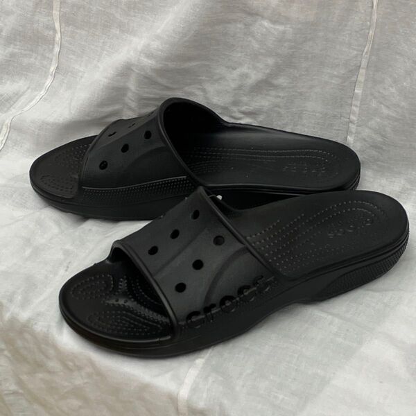 新品未使用品 crocs クロックス 24.0cm サンダル 黒 ブラック