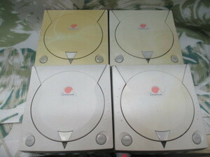 ドリームキャスト 本体のみ HKT-3000 4台まとめセット Dreamcast DC ジャンク セガ ゲーム