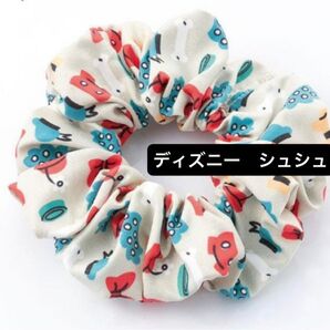 《新品》ディズニー シュシュ ベージュ ミッキー ヘアゴム モチーフ 大人用