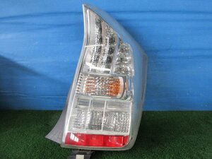 売切！ プリウス DAA-ZVW30 右テールランプ 81550-47122 ＬＥＤ STANLEY 47-37 [ZNo:06000244] オートパーツ秦野