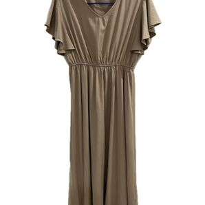 ワンピース ベージュ