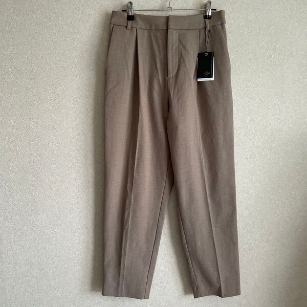 【新品】新品★ヤマダヤAga クロップドパンツ ココア テーパードパンツ