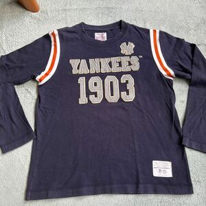 140 Tシャツ ロンT 長袖　ニューヨークヤンキース　メジャーリーグ