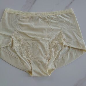 【値下げ】!新品★5Lショーツ★ルシアン