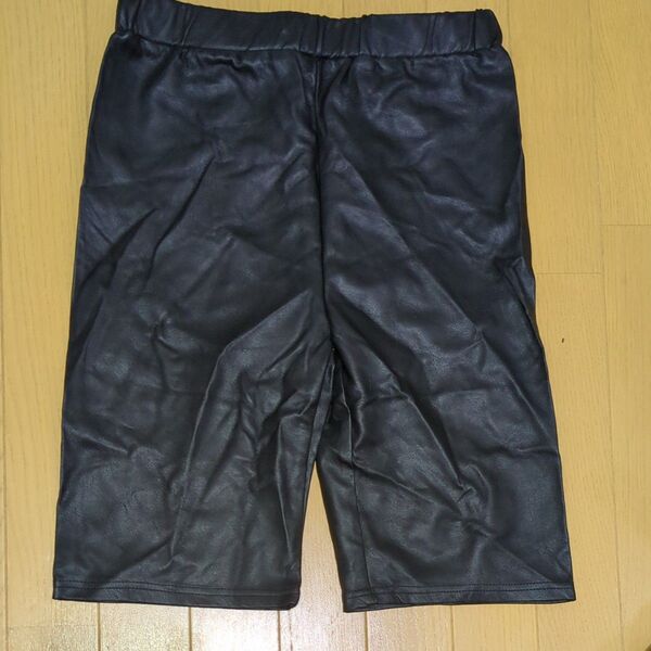 ハーフパンツ 合皮 ブラック SPINNS