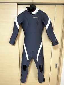 【極美品】World Dive ワールドダイブ AQCIA ウェットスーツ ダイビング A12ws