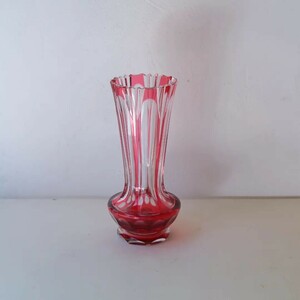 切子 ガラス 花瓶　カットガラス　赤 レッド色ガラス　高さ24cm 花器 花入 フラワーベース