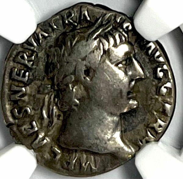 NGC Ch Fトラヤヌス（AD 98-117）銀製デナリウス、ローマ、AD102年トラヤヌスの右胸像RIC 58）3.33g銀貨