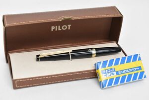 (797S 0603M20) 1円～ 美品 PILOT パイロット 万年筆 18K-750刻印 文房具 筆記用具 シングルスペアインキ ケース付