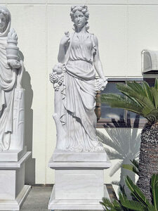 天然大理石彫刻 季節の乙女（夏） 全高約2m32cm 乙女像 ヴィーナス像 女性像 石像 人物像 マーブル 女神 ビーナス像 春夏秋冬 オブジェ